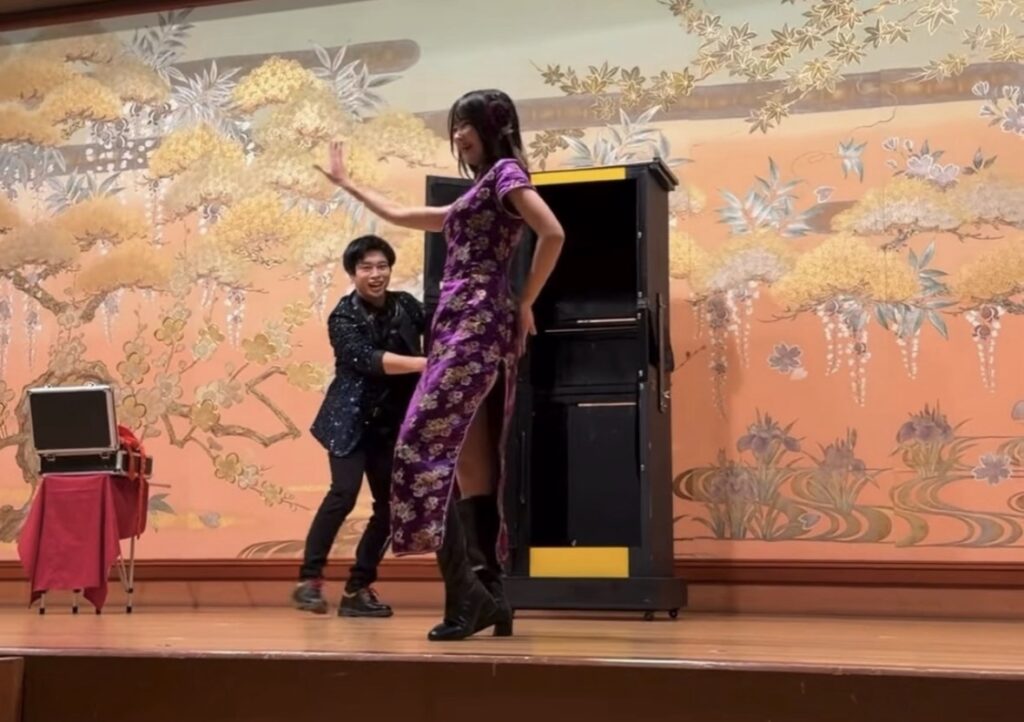 企業パーティーへ出張マジック