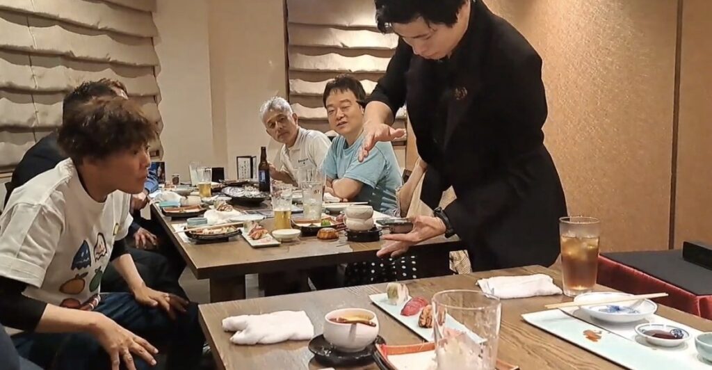 出張マジックショー中の写真