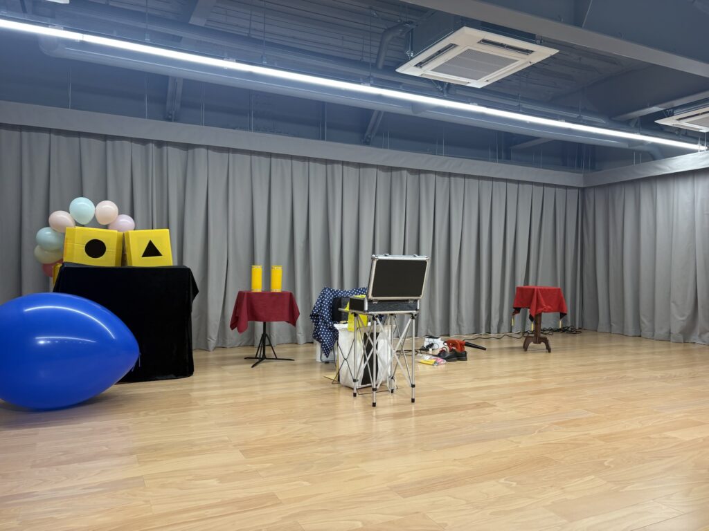サイエンスショーの舞台セット