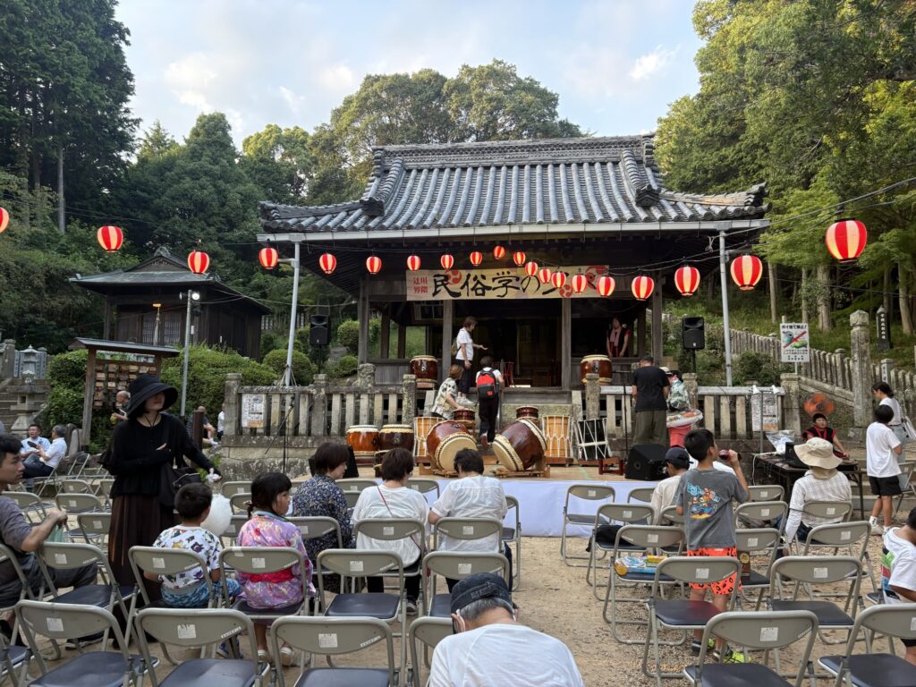夏祭りの会場の様子