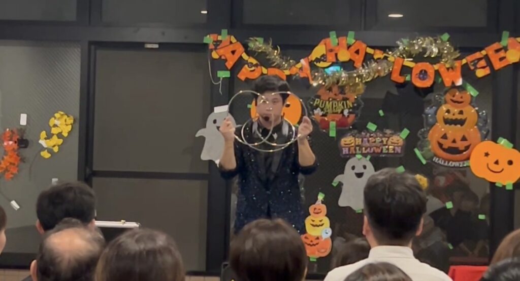 様々なマジックも披露